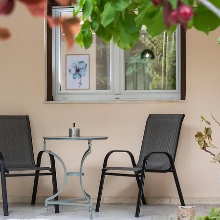 Apartamento Marathos *