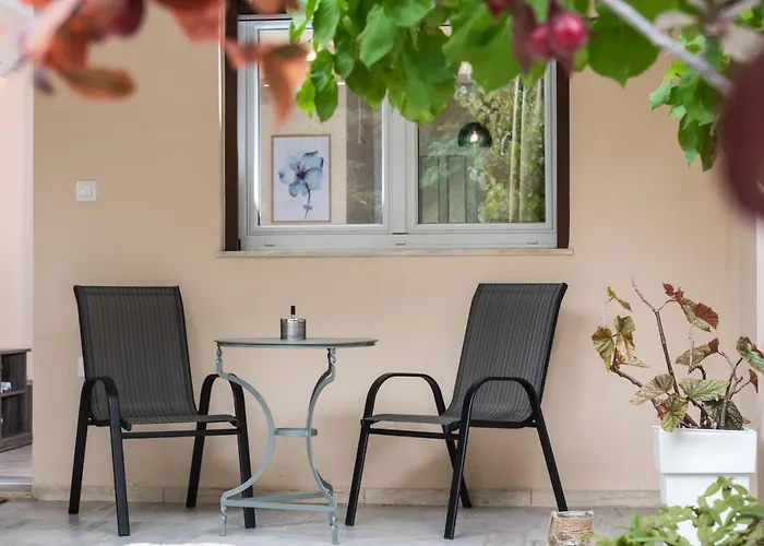 Apartment Marathos *